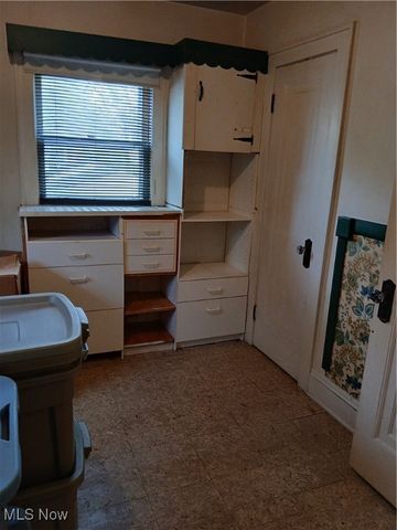 3609 Stoer Road, Shaker Heights, OH 44122