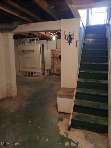 3609 Stoer Road, Shaker Heights, OH 44122