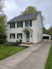 3609 Stoer Road, Shaker Heights, OH 44122