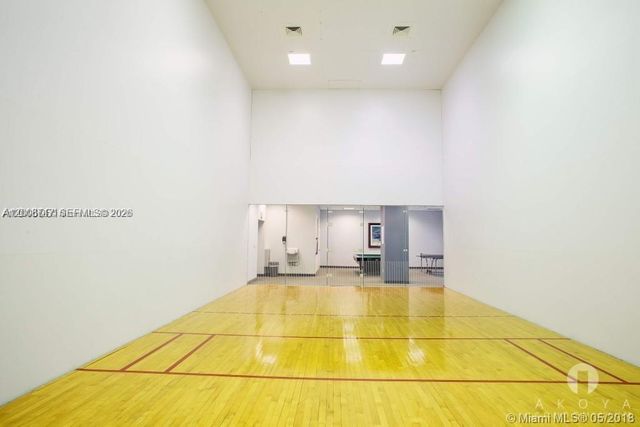 6365 Collins Ave 910, Miami Beach, FL 33141