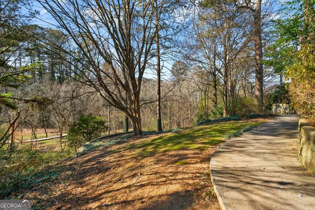 275 Lakemoore Drive NE D, Atlanta, GA 30342