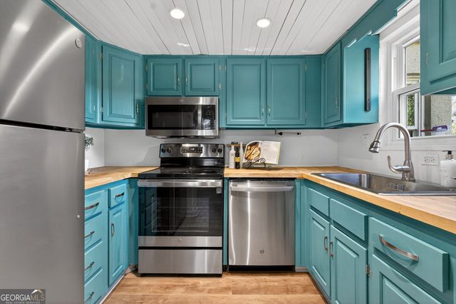 275 Lakemoore Drive NE D, Atlanta, GA 30342