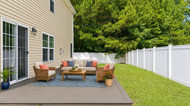 5016 Gailardia Drive, Zebulon, NC 27597