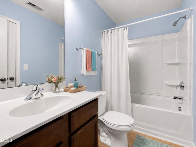 5016 Gailardia Drive, Zebulon, NC 27597