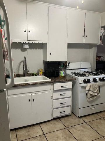 4500 S BONHAM Street, Amarillo, TX 79110