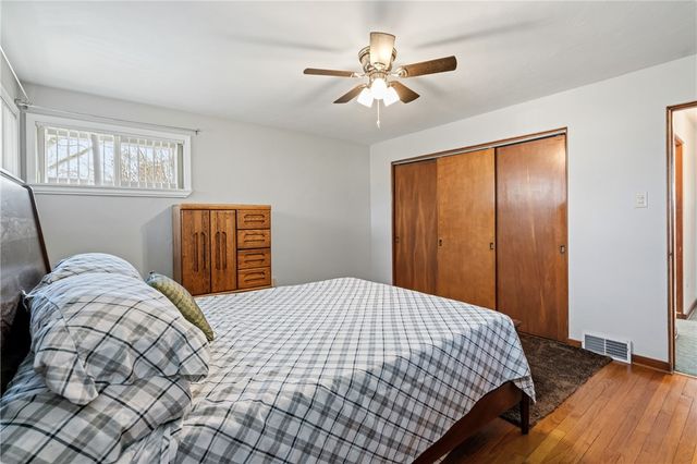 112 Wishart Dr, Brighton Twp, PA 15009