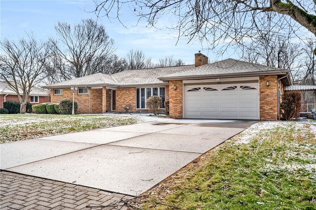 112 Wishart Dr, Brighton Twp, PA 15009