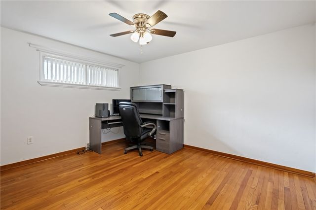 112 Wishart Dr, Brighton Twp, PA 15009