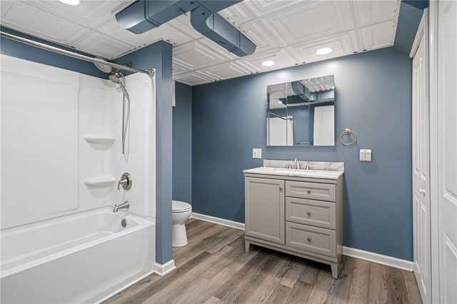 112 Wishart Dr, Brighton Twp, PA 15009