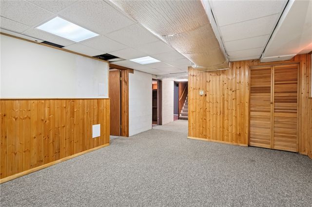 112 Wishart Dr, Brighton Twp, PA 15009