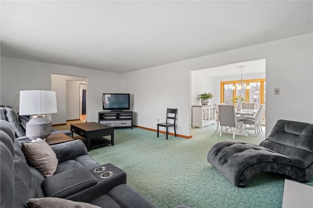 112 Wishart Dr, Brighton Twp, PA 15009