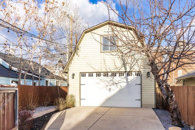 222 N 200 W, Salt Lake City, UT 84103