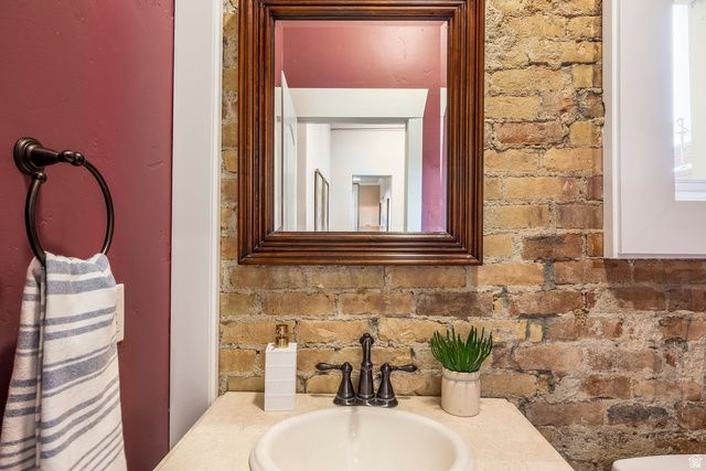 222 N 200 W, Salt Lake City, UT 84103