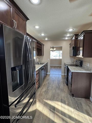 6735 N NELSON DRIVE, Columbia, MO 65202