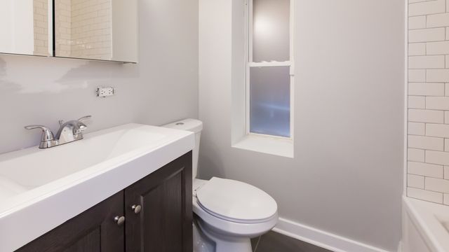 2852 N Albany Avenue 1, Chicago, IL 60618