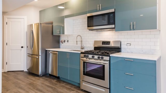 2852 N Albany Avenue 1, Chicago, IL 60618