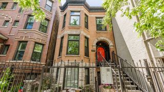 2852 N Albany Avenue 1, Chicago, IL 60618