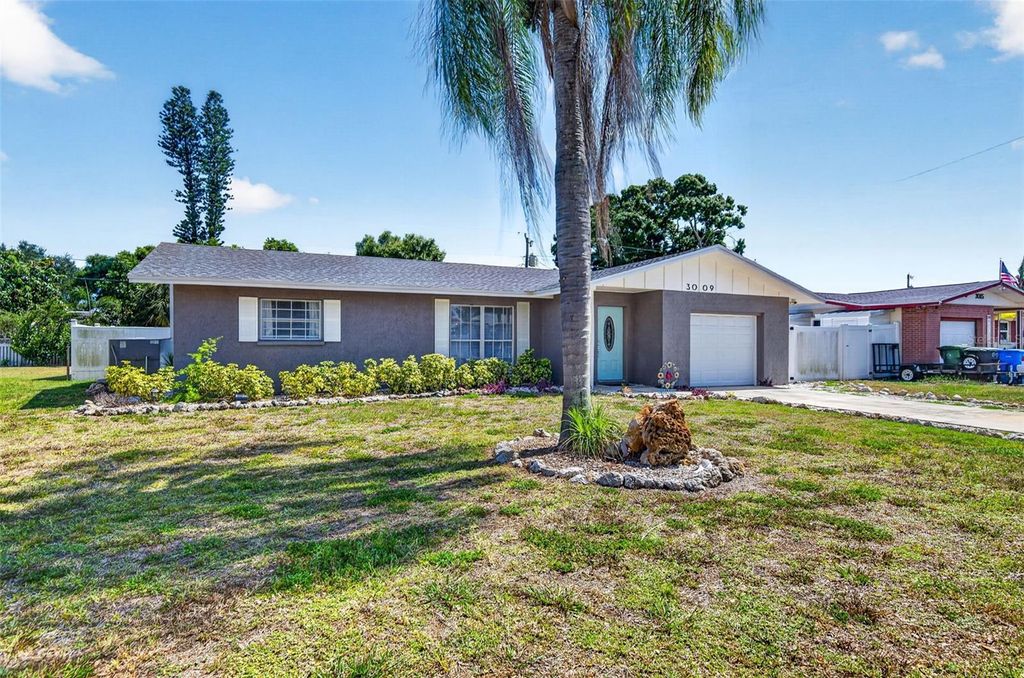 3009 22ND AVENUE W, Bradenton, FL 34205