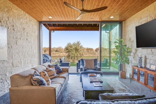 380 Ryan Joe Circle, Iredell, TX 76649