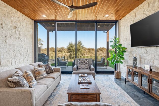 380 Ryan Joe Circle, Iredell, TX 76649