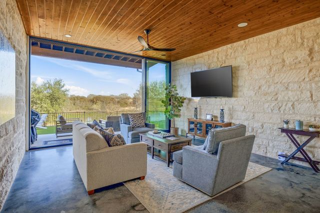 380 Ryan Joe Circle, Iredell, TX 76649