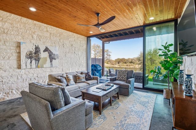 380 Ryan Joe Circle, Iredell, TX 76649