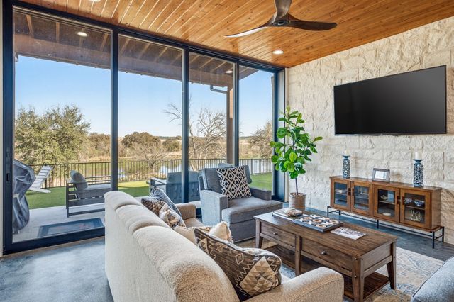 380 Ryan Joe Circle, Iredell, TX 76649