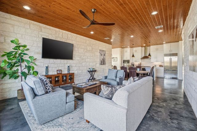 380 Ryan Joe Circle, Iredell, TX 76649