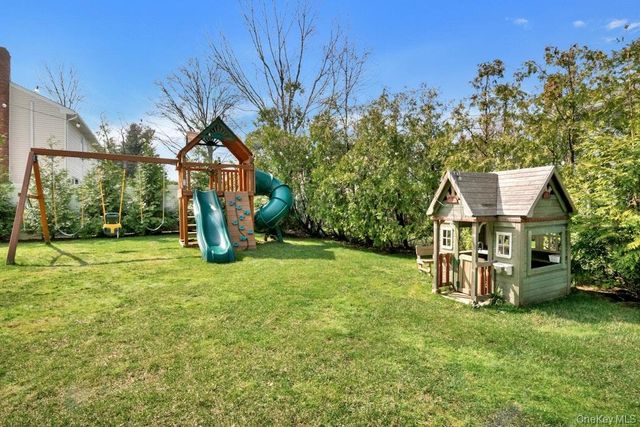 21 Elmridge Drive, Scarsdale, NY 10583