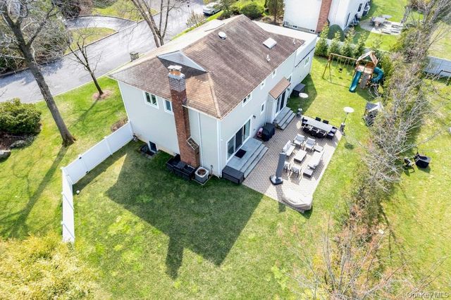 21 Elmridge Drive, Scarsdale, NY 10583