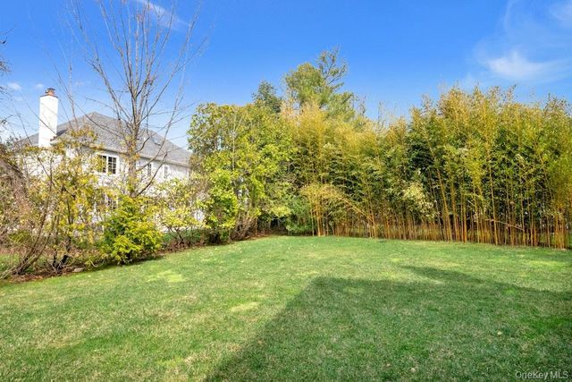 21 Elmridge Drive, Scarsdale, NY 10583