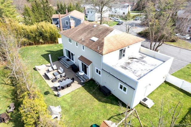 21 Elmridge Drive, Scarsdale, NY 10583
