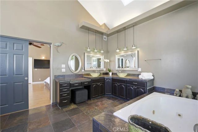 8621 Keokuk, Winnetka, CA 91306