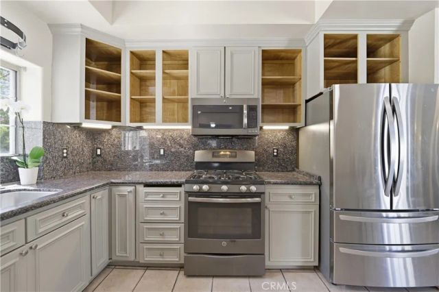 8621 Keokuk, Winnetka, CA 91306