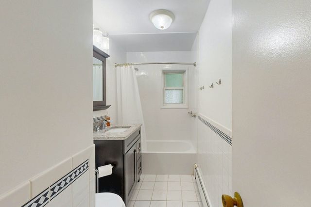 89 Walnut St 5, Newton, MA 02460