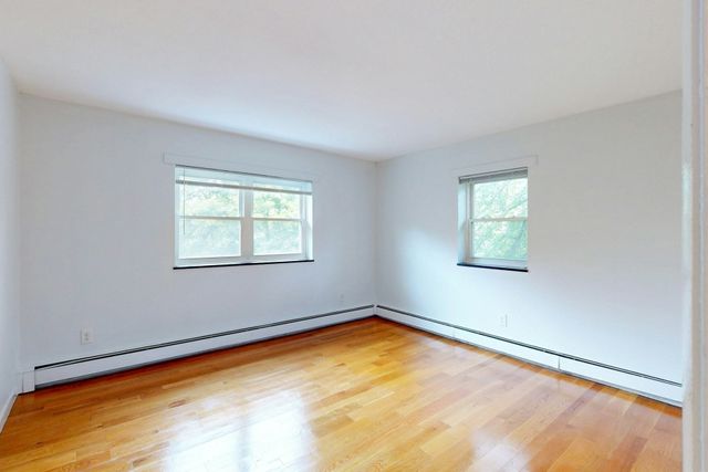 89 Walnut St 5, Newton, MA 02460