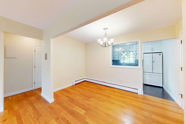 89 Walnut St 5, Newton, MA 02460