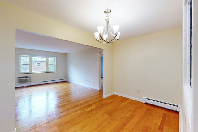89 Walnut St 5, Newton, MA 02460