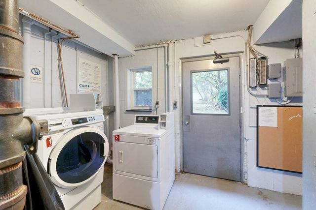 89 Walnut St 5, Newton, MA 02460