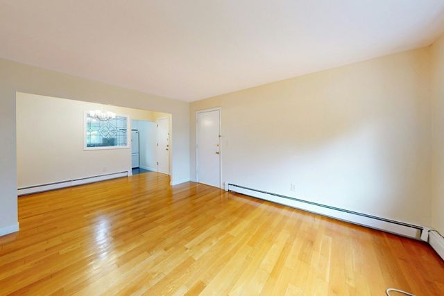 89 Walnut St 5, Newton, MA 02460