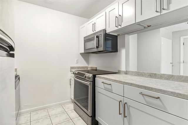 3236 S SEMORAN BOULEVARD 22, Orlando, FL 32822