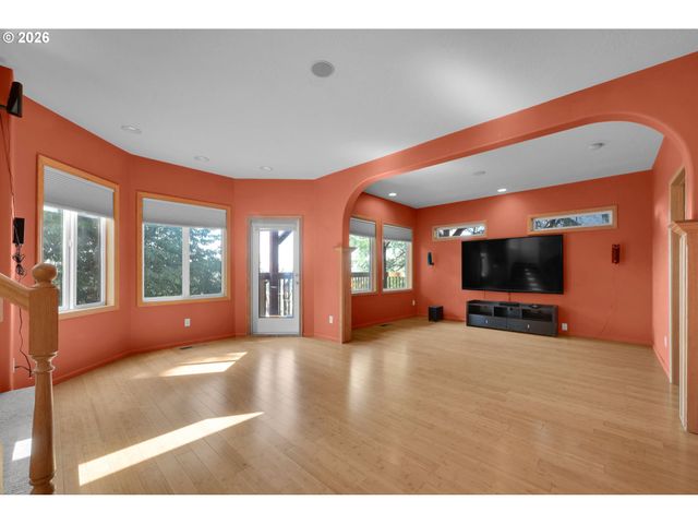 952 SUMMIT Blvd, Springfield, OR 97477