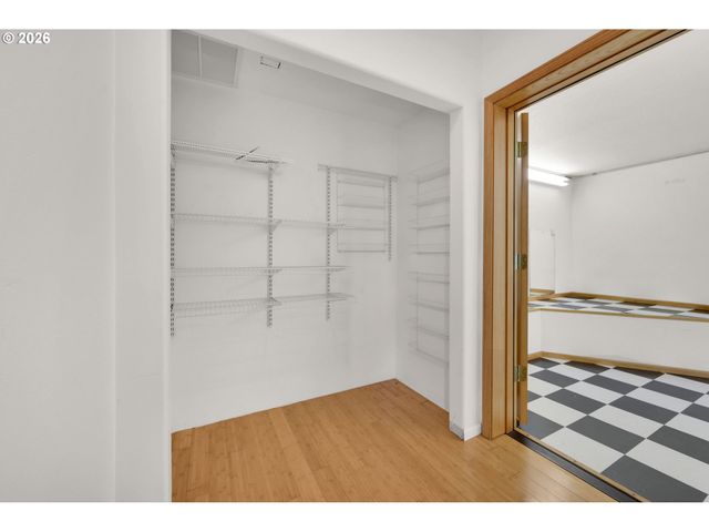 952 SUMMIT Blvd, Springfield, OR 97477