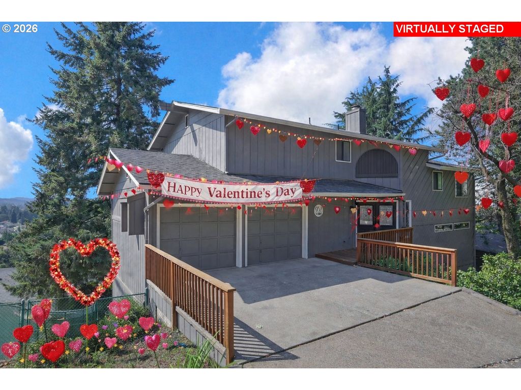 952 SUMMIT Blvd, Springfield, OR 97477