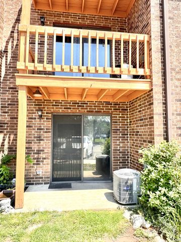 2264 Abbeywood Drive A, Lisle, IL 60532