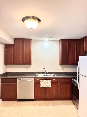 2264 Abbeywood Drive A, Lisle, IL 60532