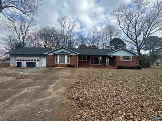 2005 Rosewood Drive, Huntsville, AL 35810