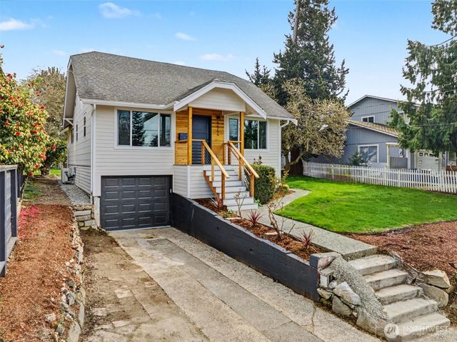 8844 16th Avenue SW, Seattle, WA 98106