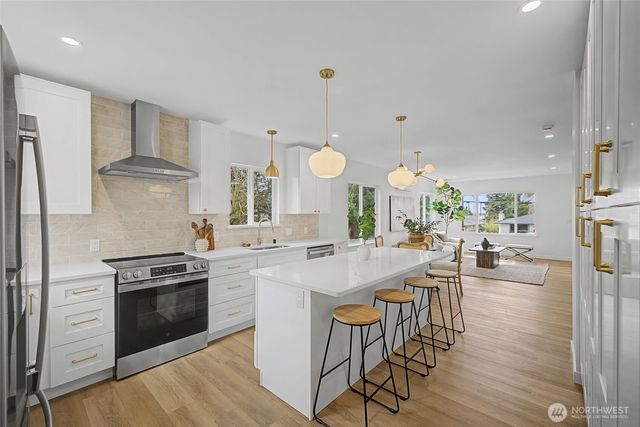 8844 16th Avenue SW, Seattle, WA 98106