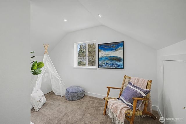 8844 16th Avenue SW, Seattle, WA 98106